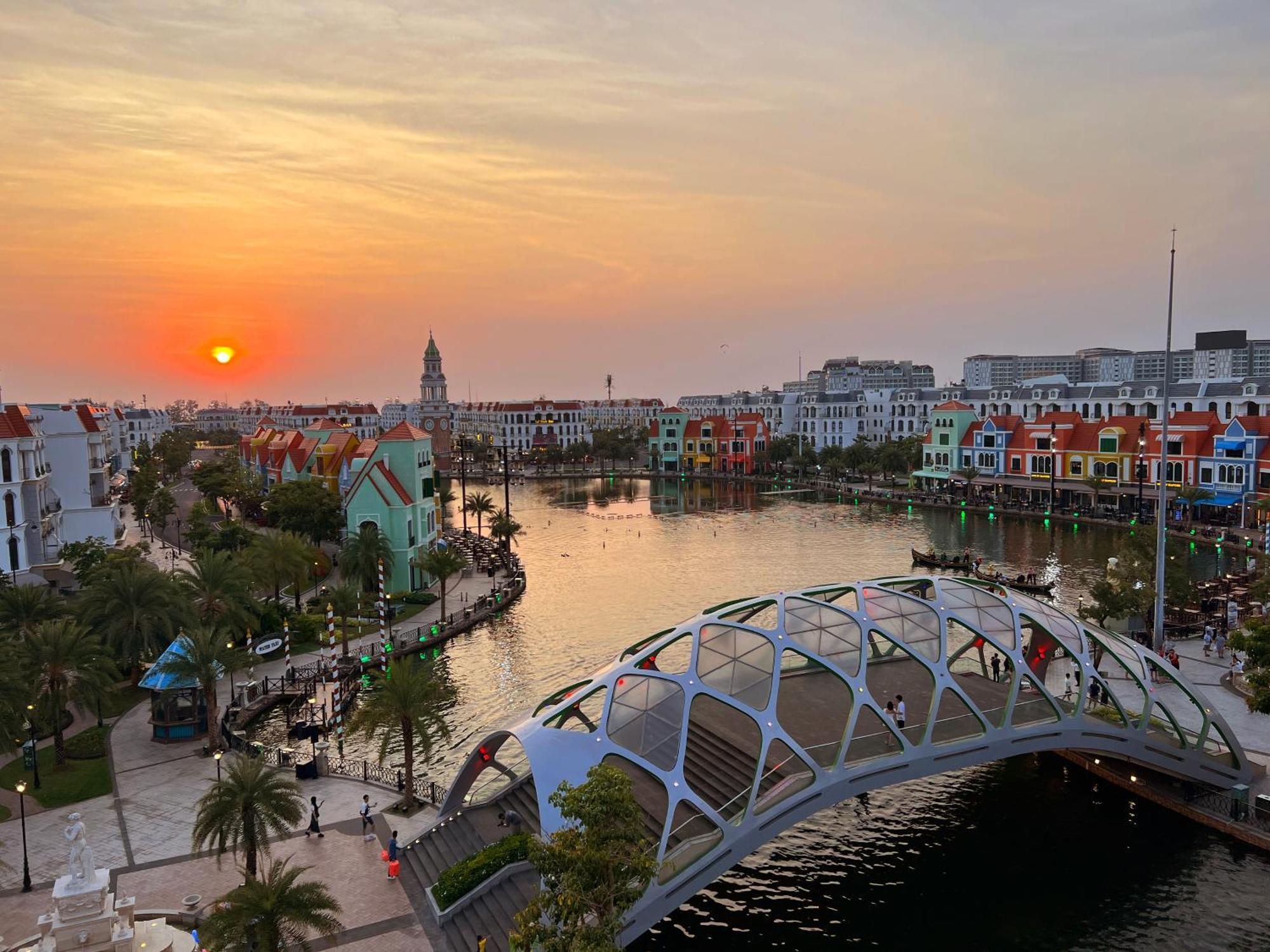 Legacy Hotel - Grand World Phú Quốc Eksteriør billede