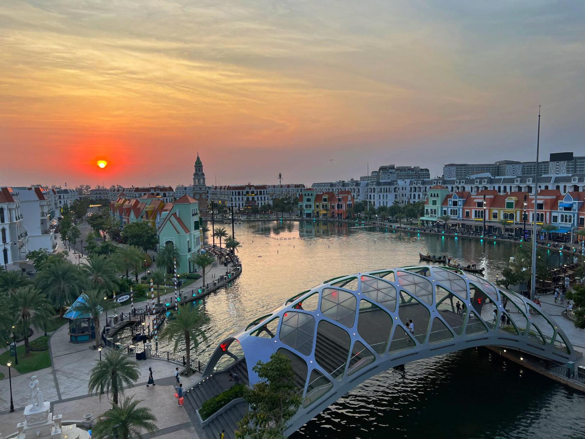 Legacy Hotel - Grand World Phú Quốc Eksteriør billede