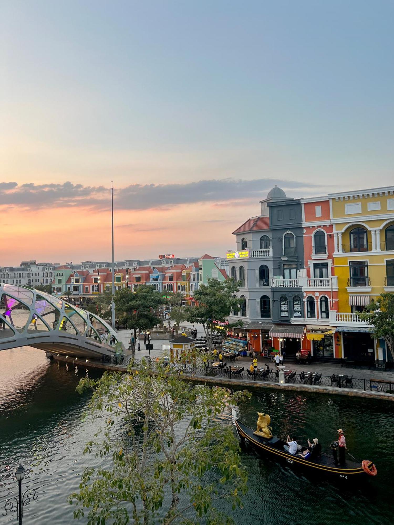Legacy Hotel - Grand World Phú Quốc Eksteriør billede